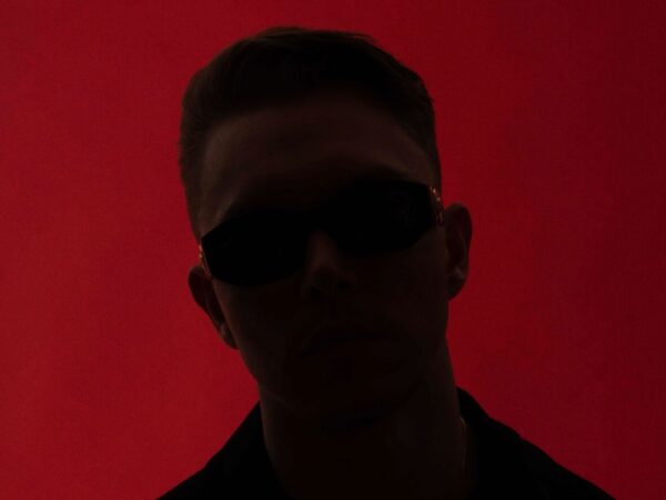 Youwin – “Voyeur” (Video)