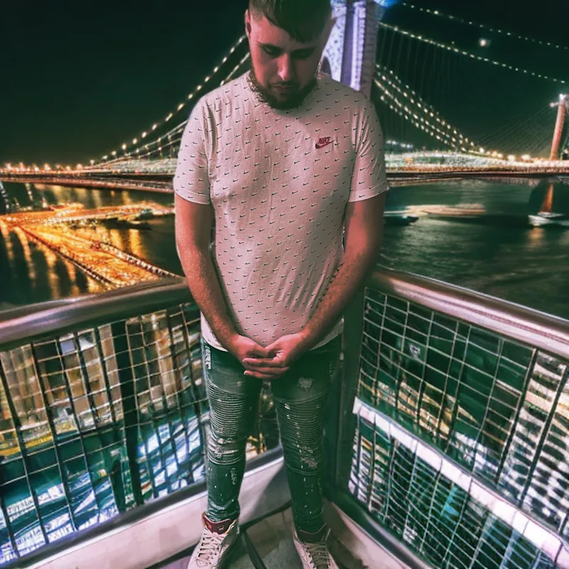 Meet Rising Artist: Mandofrm973