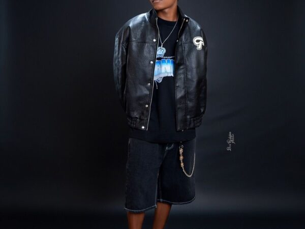 OmaYe Releases Captivating New EP “17EEN”