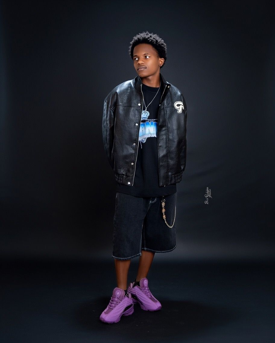 OmaYe Releases Captivating New EP “17EEN”