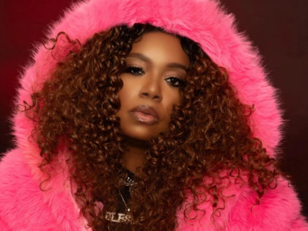 Wadena “Denagirl” Hits #38 On iTunes R&B/Soul With “Smoke-n-Chill” As “Wadena vs. Wadena: Back Outside” Builds Major Post-Release Momentum